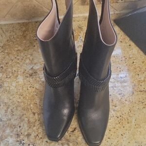 Chic Black Leather Heeled Boots